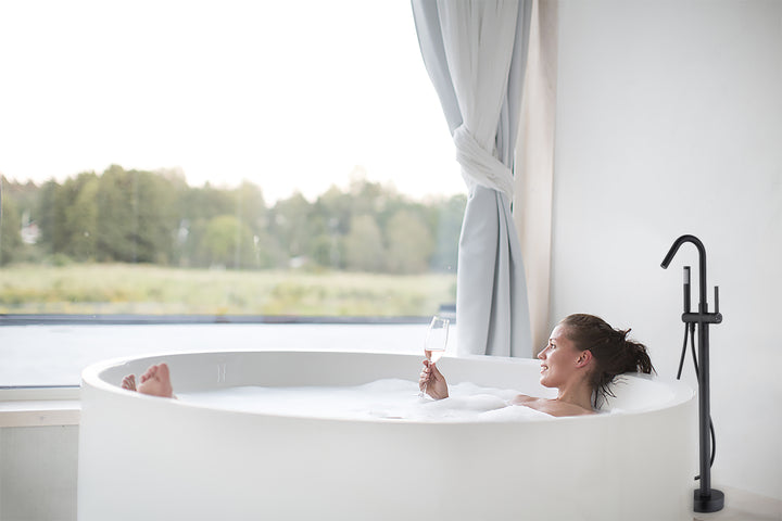Streamlined Elegance: Single Handle Floor Mounted Tub Faucet - Modland